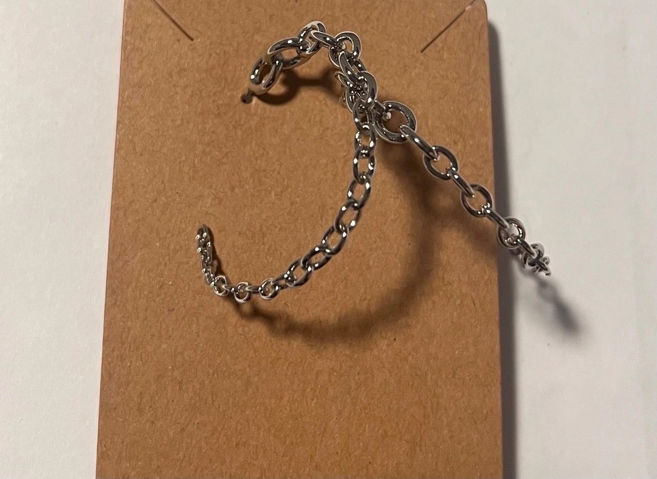 Hoop Link Post Earrings in Silver 1"and Gold 1.5"