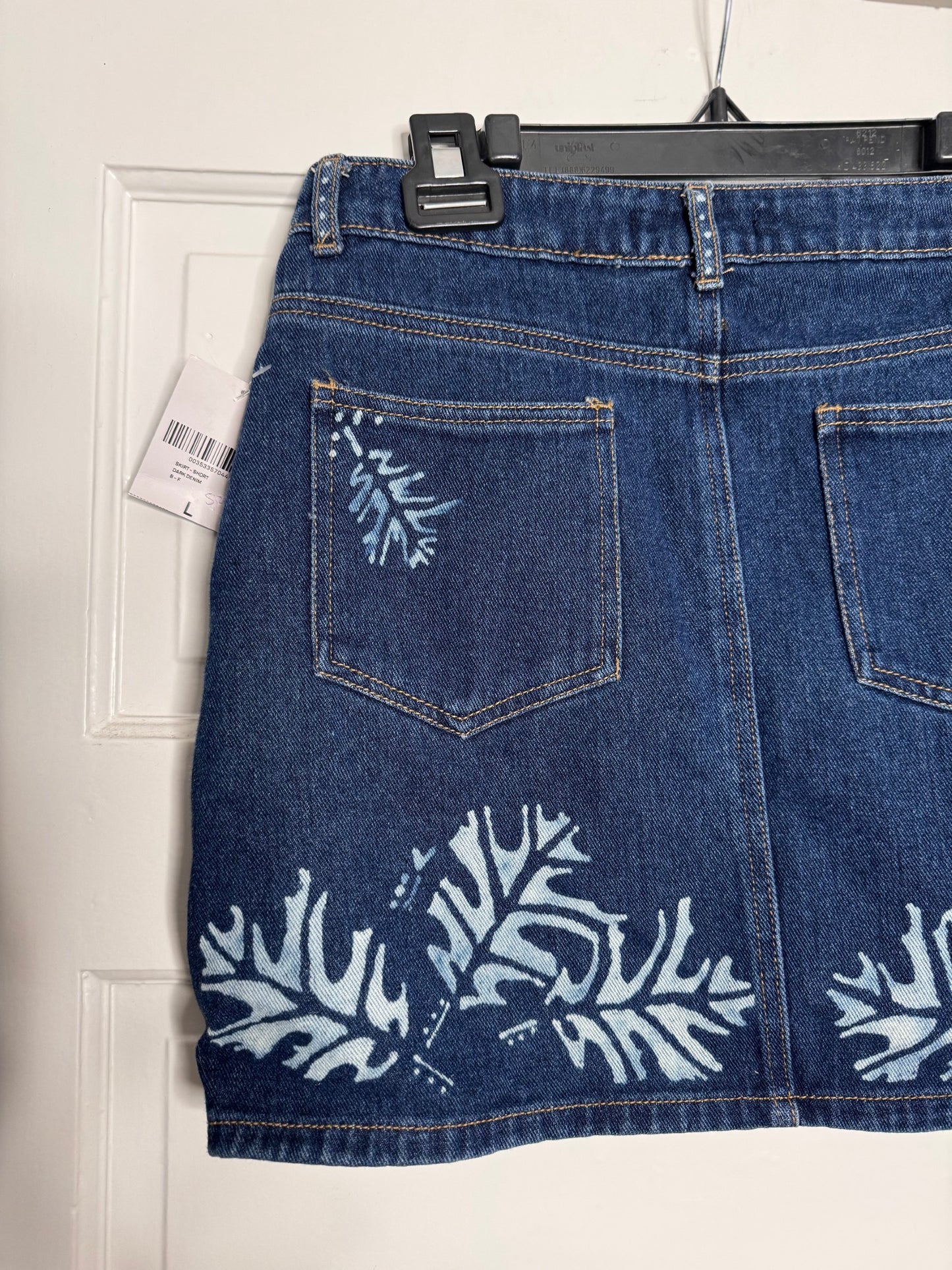 Fall Leaf Spray and Halloween Hand Bleached Zip Button Front Forever 21 Medium Blue Mini Skirt Denim Large /4 Women Bottom Cozy Comfort