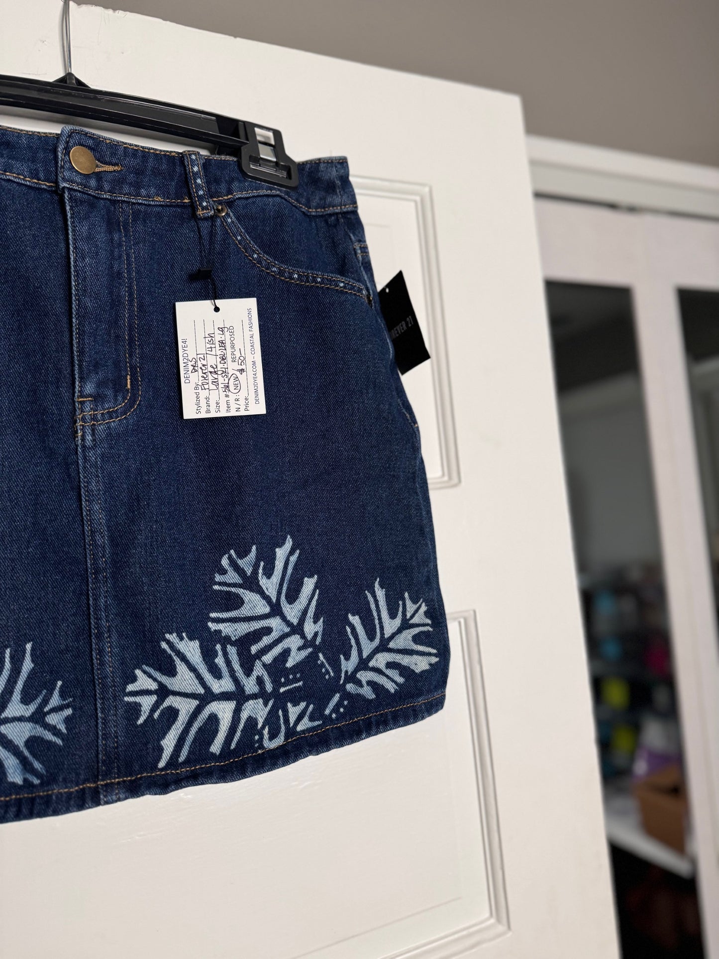 Fall Leaf Spray and Halloween Hand Bleached Zip Button Front Forever 21 Medium Blue Mini Skirt Denim Large /4 Women Bottom Cozy Comfort