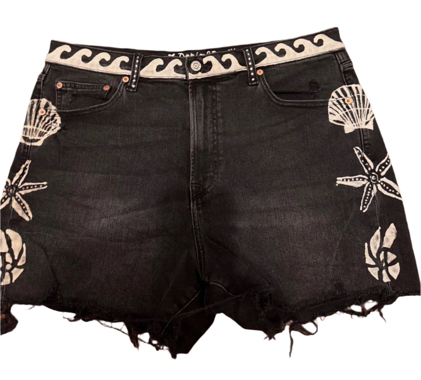 GAP high-rise 4" denim shorts with raw hem, wave waistline, and hand-placed seashells on front and back pockets – one-of-a-kind size 16 coastal style