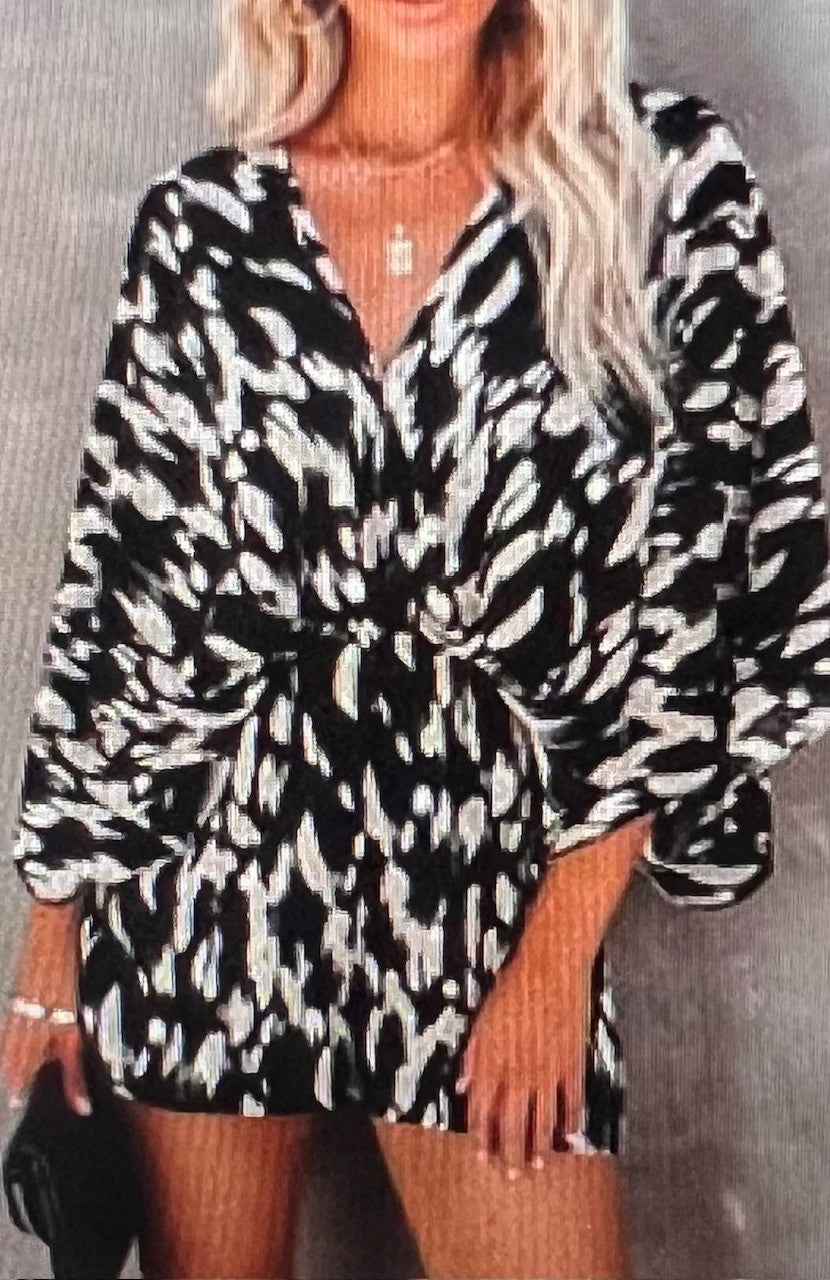Niko V Neck Abstract Print Romper with Back Tie & Elastic Waist Wide Long Sleeve (Kimono Style)