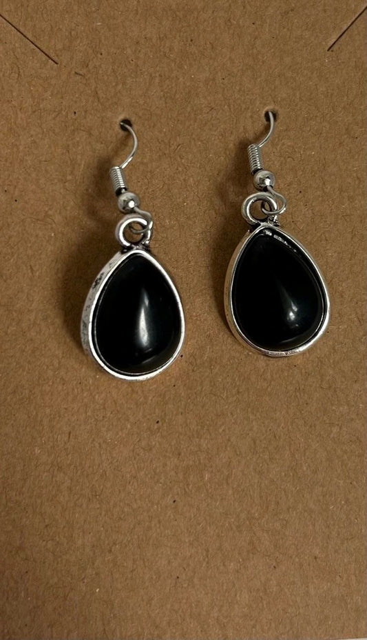 BOHO BLACK STONE DANGLE EARRING