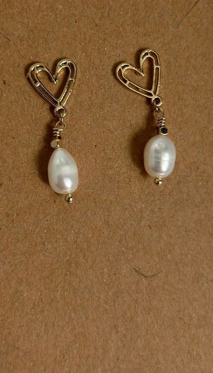 Heart Hanging Faux Pearl Earrings in Silver or gold