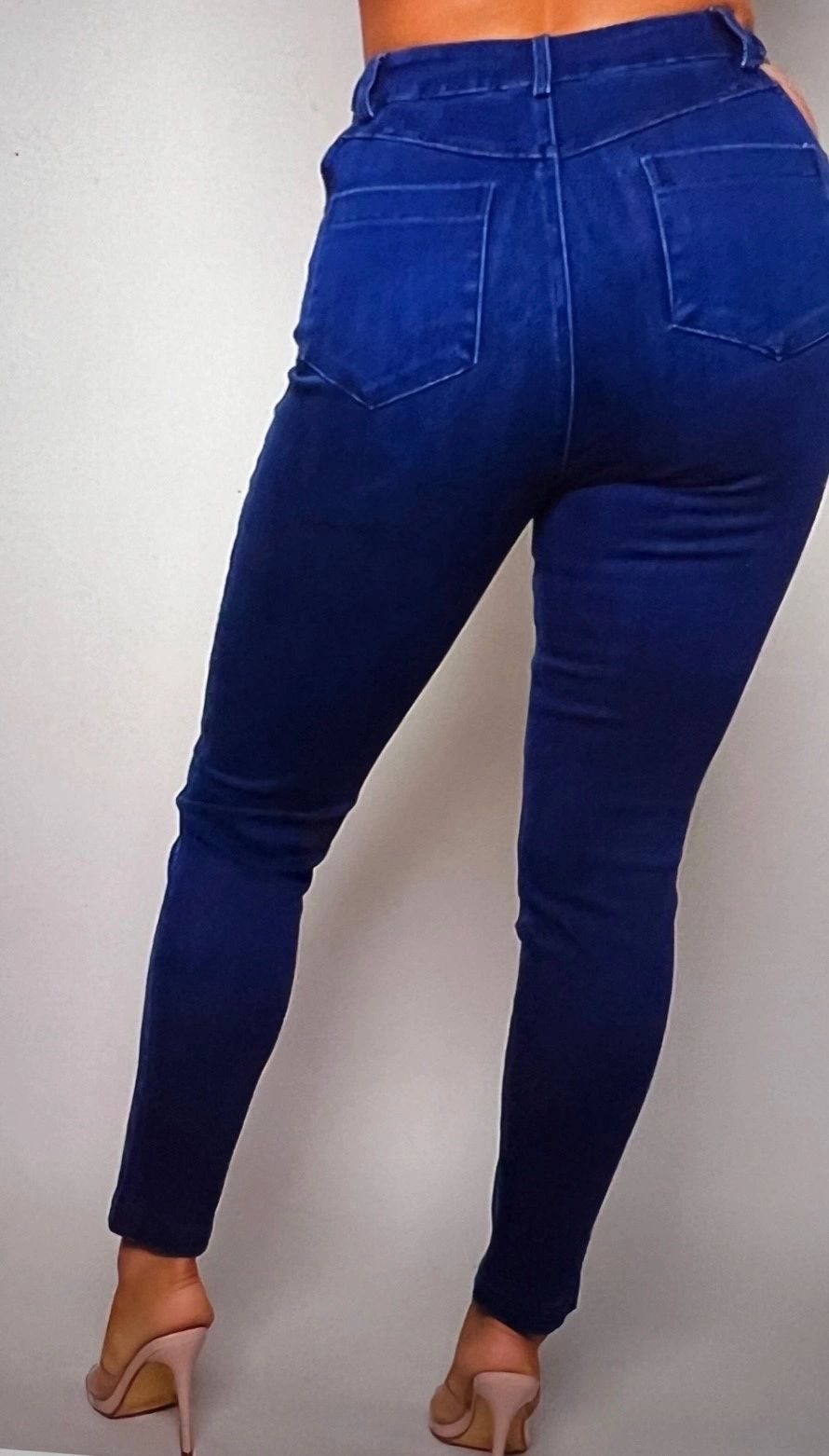 Heart Cutout Curvy Skinny Jean