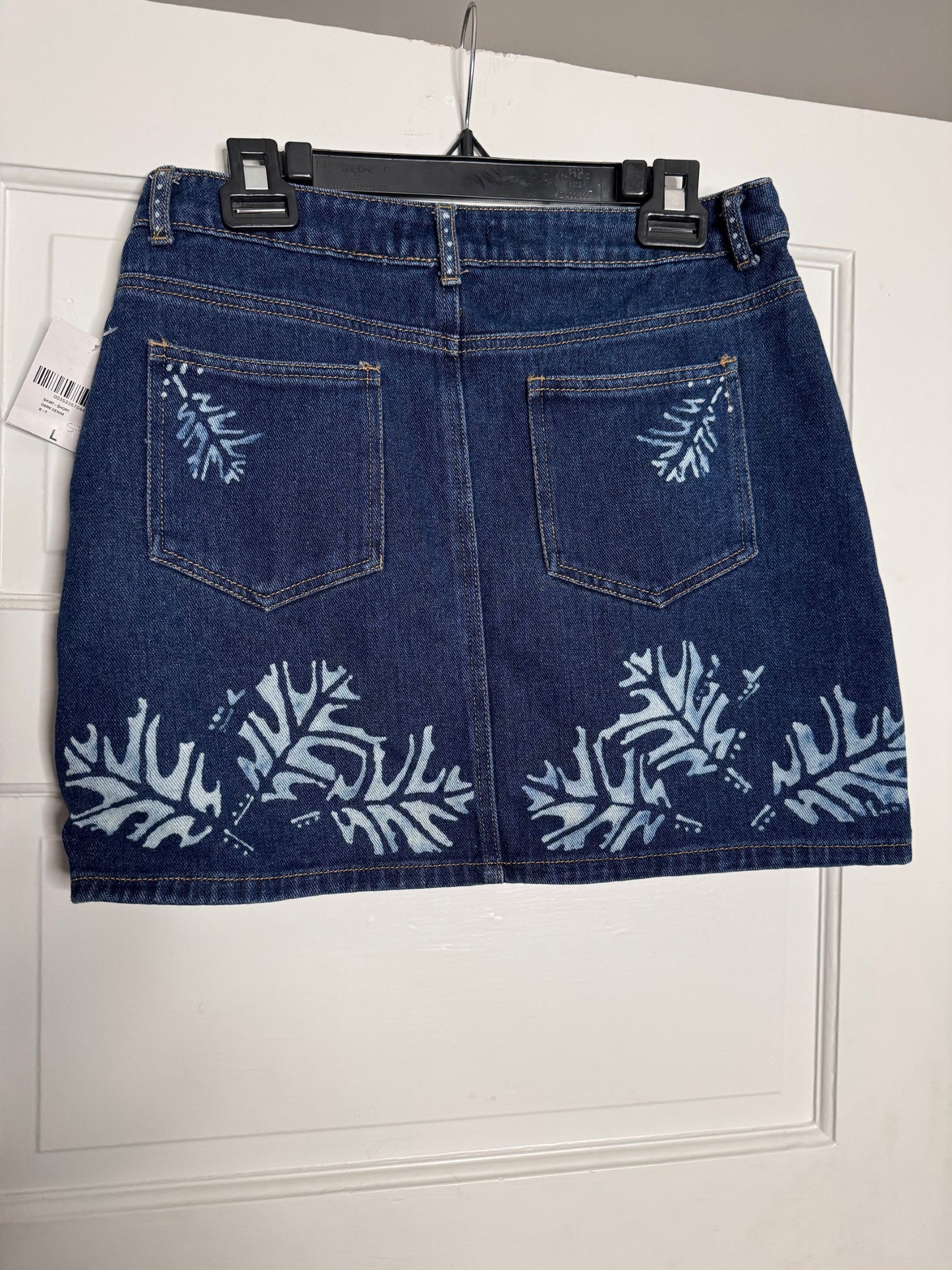 Fall Leaf Spray and Halloween Hand Bleached Zip Button Front Forever 21  Medium Blue Mini Skirt Denim Large /4 Women Bottom Cozy Comfort