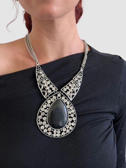 Black Stone Necklace With Matching Earrings