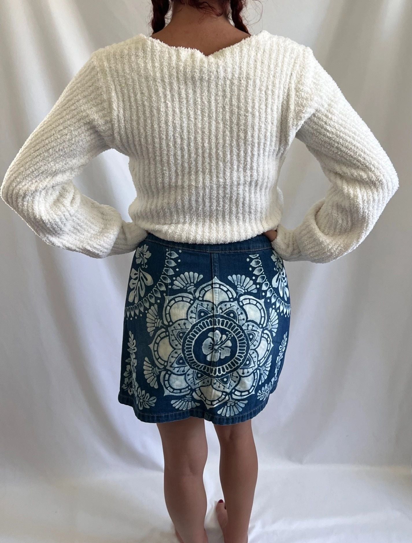 Hibiscus Sun Mandala Skirt ~ H&M Divided Button Front Size 26/4 Adult