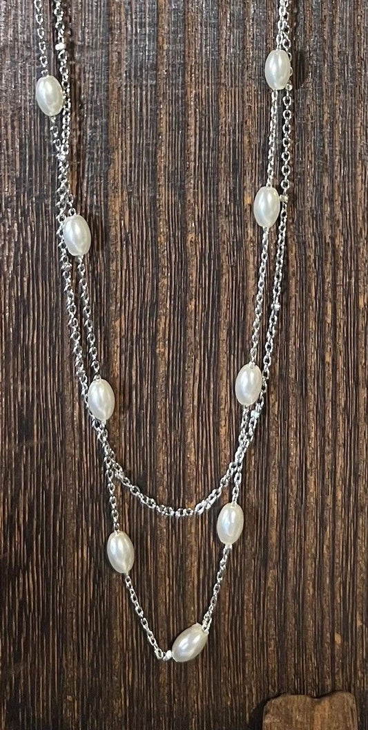 PEARL AND SILVER CHAIN NECKLACE